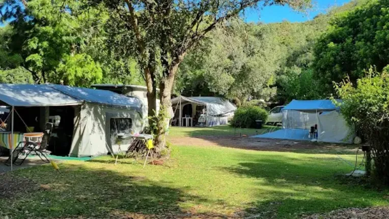 Lake Pleasant Holiday Resort