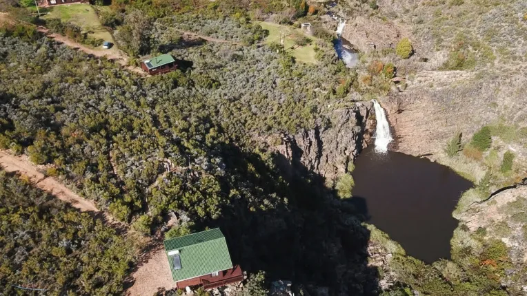 Eagle Falls Country Lodge