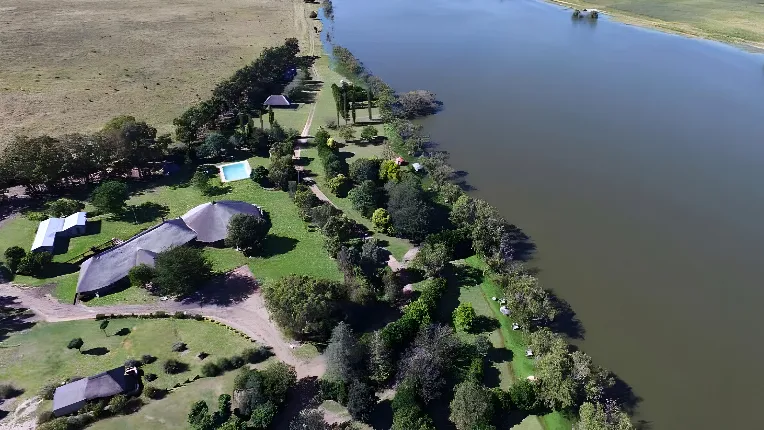 Bassfeather Country Lodge main image