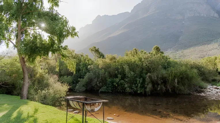 Dwarsberg Trout Hideaway