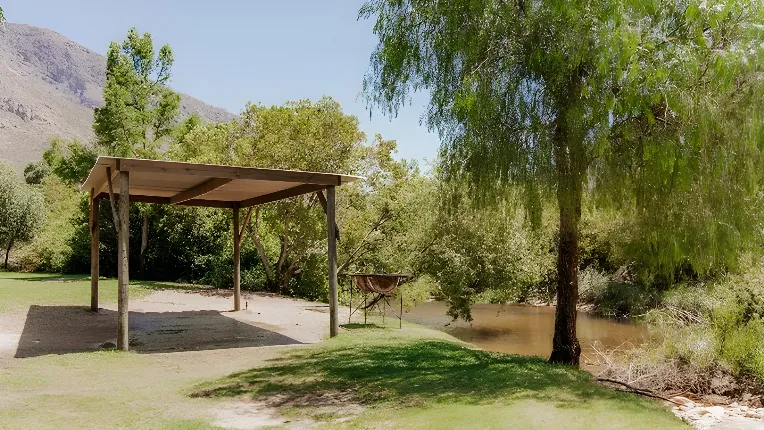 Dwarsberg Trout Hideaway