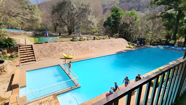 Weaver's Roost Resort Image