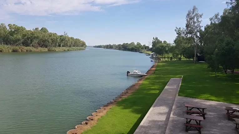 Broadwater River Estate